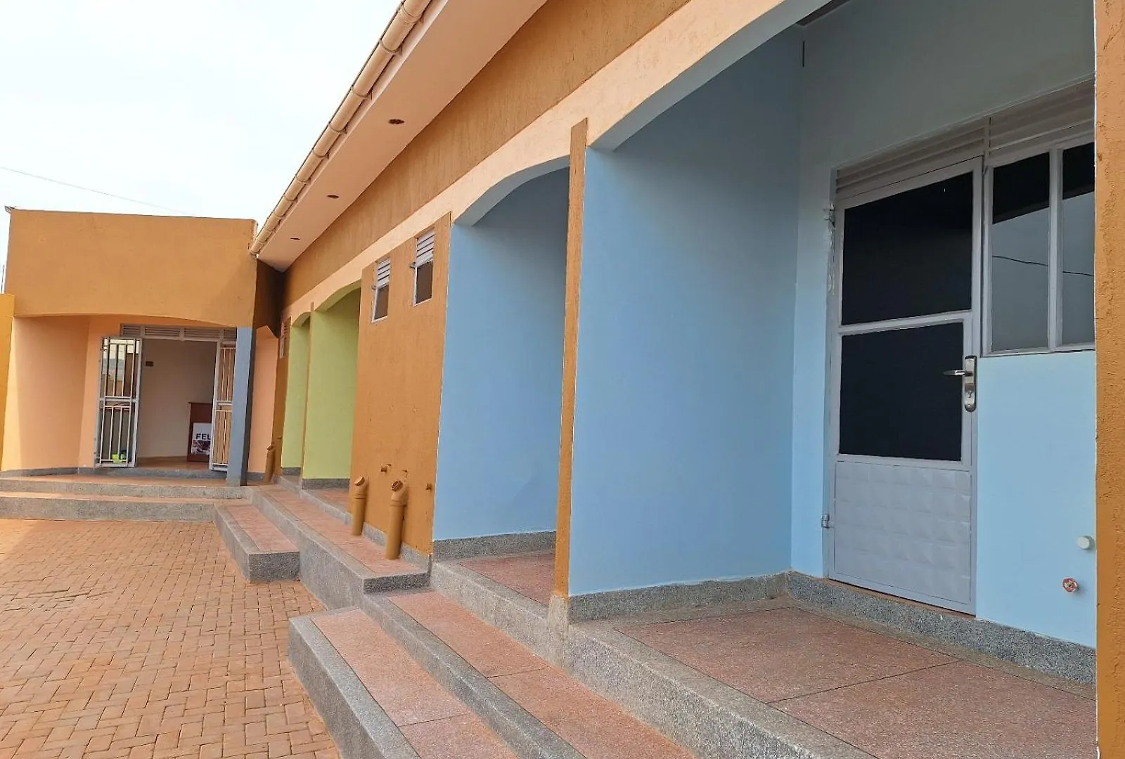 Apartment Feliz Suites Kampala